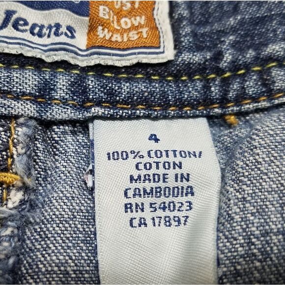 VINTAGE Old Navy Just Below Waist Mid Wash Shorts - Picture 10 of 10